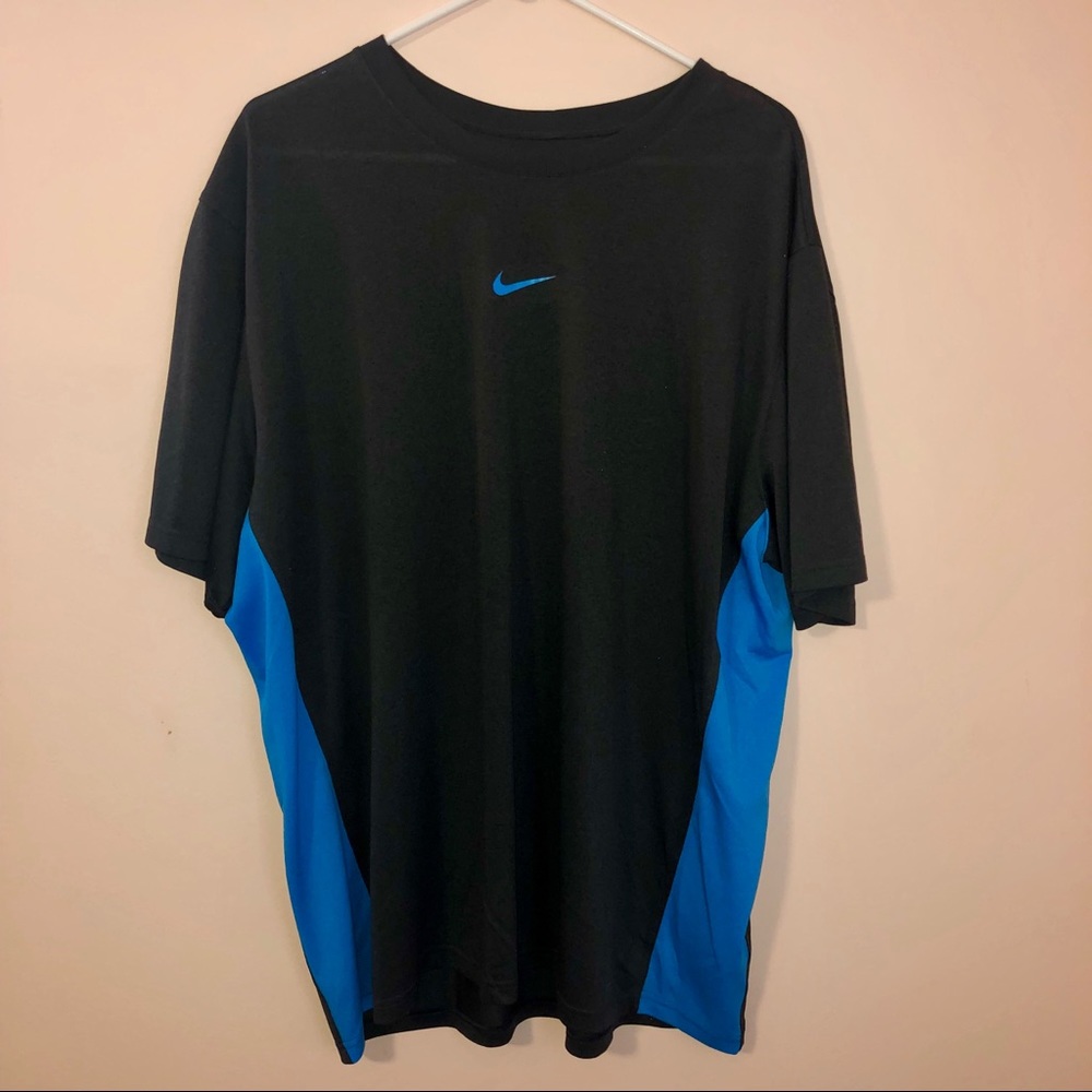 EUC Men’s Nike Dri-Fit Shirt